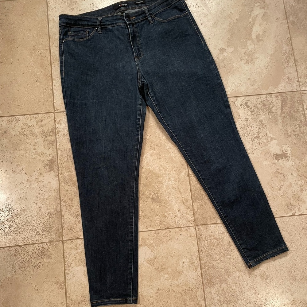 “Sexy Skinny” jeans
